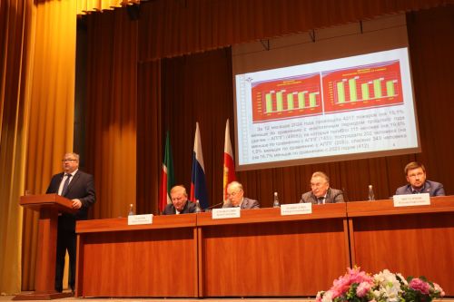 В Дрожжановском районе главы поселений обсудили актуальные вопросы местного самоуправления