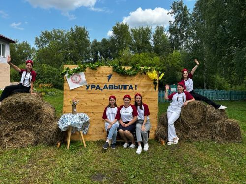 «Ура, Авылга!»: лагерь с национальными традициями стартовал в селах Дрожжановского района