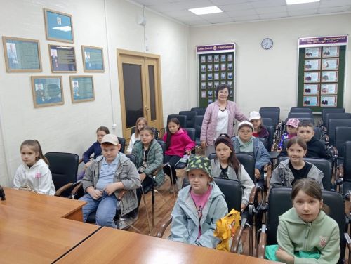 Дети летнего пришкольного лагеря «Солнышко» МБОУ «Стародрожжановской сош № 1» побывали в гостях у автоинспекторов района