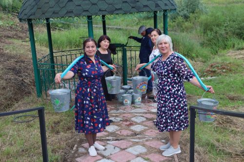 «Дамба нить поколений»: в Старых Чукалах прошел праздник с рыбалкой, концертом и наградами