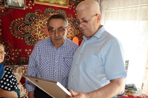 Почти 50 лет в белом халате: тысячи спасённых судеб Фаридона Хафизова из Дрожжановского района