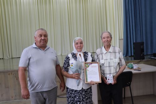 Золотые юбилеи любви: в Алёшкин-Саплыке чествовали пары, прожившие вместе полвека