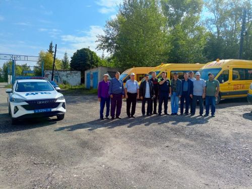 В Дрожжановском районе РТ автоинспекторы проверяют техническое состояние школьных автобусов