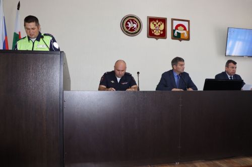 В Дрожжановском районе РТ состоялось расширенное заседание комиссии по БДД