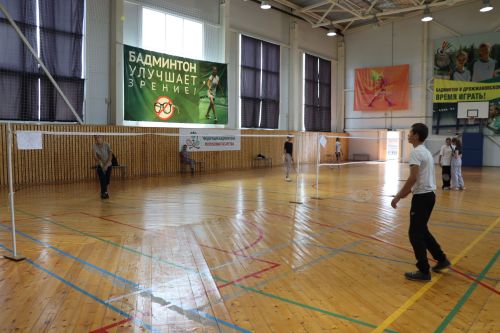 В Дрожжановском районе прошел турнир по бадминтону ко Дню физкультурника
