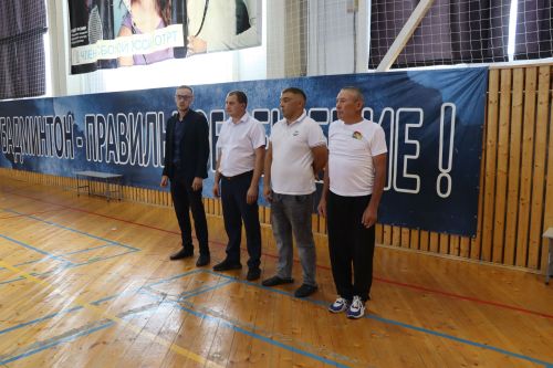 В Дрожжановском районе прошел турнир по бадминтону ко Дню физкультурника