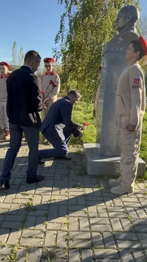 Дрожжановцы почтили память кавалера ордена Трудовой Славы Абулханова