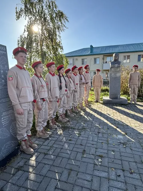 Дрожжановцы почтили память кавалера ордена Трудовой Славы Абулханова