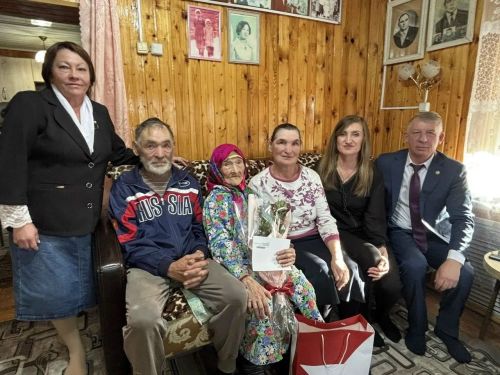 Хаҫат та вулать,  пахчаҫимӗҫ те ӳстерет