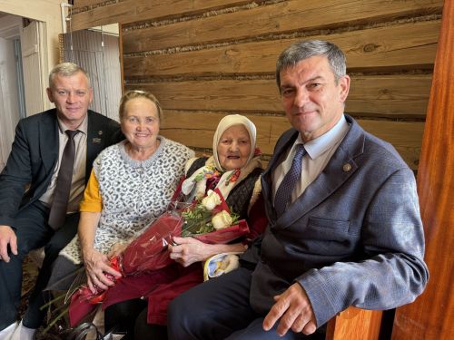 В Дрожжановском районе навестили долгожительниц, перешагнувших 100-летний рубеж