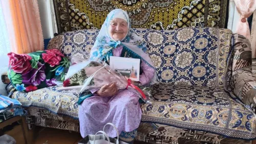 В селе Новые Какерли Дрожжановского района поздравили с 94-летием труженицу тыла