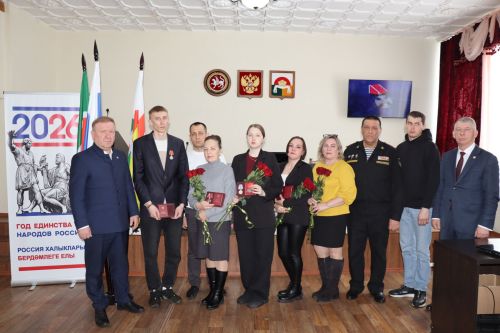 В Дрожжановском районе передали госнаграды родным военнослужащих, проявивших героизм в ходе СВО
