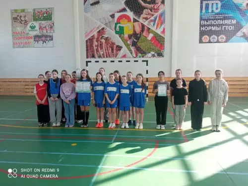 Пять школьных команд сразились за победу в футбольной лиге Дрожжановского района