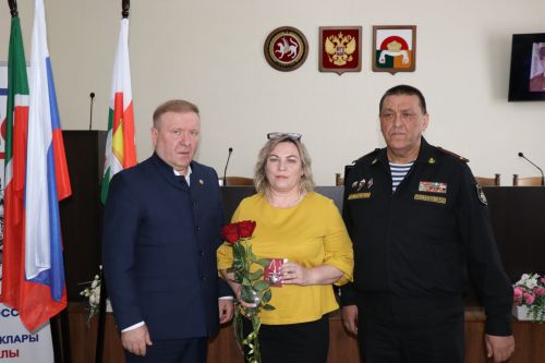В Дрожжановском районе передали госнаграды родным военнослужащих, проявивших героизм в ходе СВО