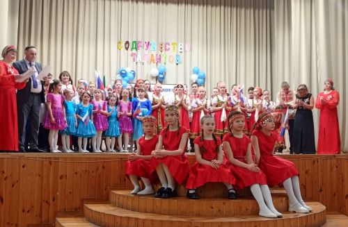 Чечеклен, аталан Упи ен