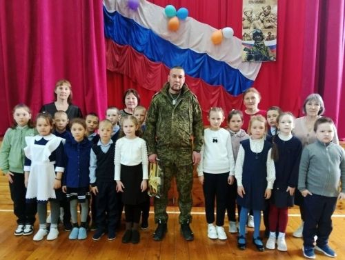 Встреча с героем: в Чувашско-Безднинском сельском клубе состоялся разговор о мужестве и долге