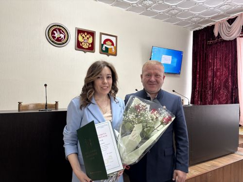 В Дрожжановском районе наградили сотрудников местного самоуправления