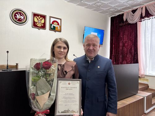 В Дрожжановском районе наградили сотрудников местного самоуправления