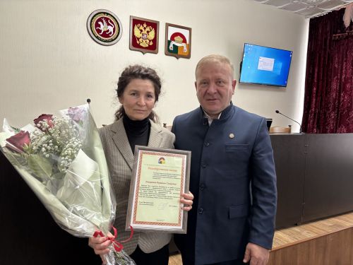 В Дрожжановском районе наградили сотрудников местного самоуправления