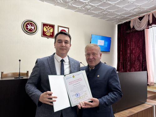 В Дрожжановском районе наградили сотрудников местного самоуправления