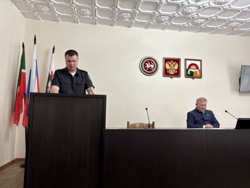 Безопасность на майские праздники обсудили в Дрожжановском районе