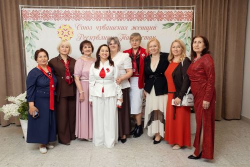 Делегация из Дрожжановского района представила свои таланты на конкурсе «Илемпи»