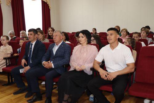 В Дрожжановской детской школе искусств прошёл выпускной вечер