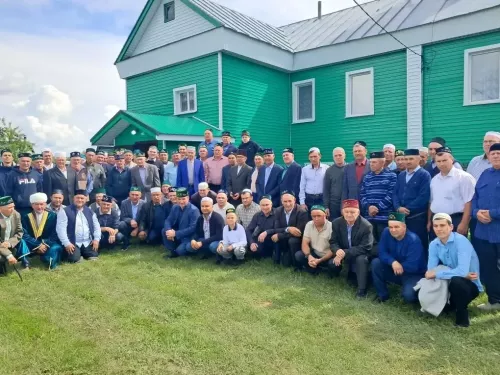 В селе Старые Какерли Дрожжановского района провели Курбан-байрам в мечети «Нурфасих»