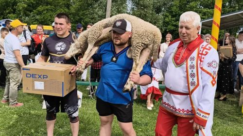 Акатуйра наци кӗвви-юрри янăрарӗ