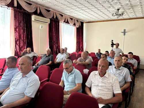 Безопасность на дорогах — под контролем: заседание комиссии прошло в Дрожжановском районе