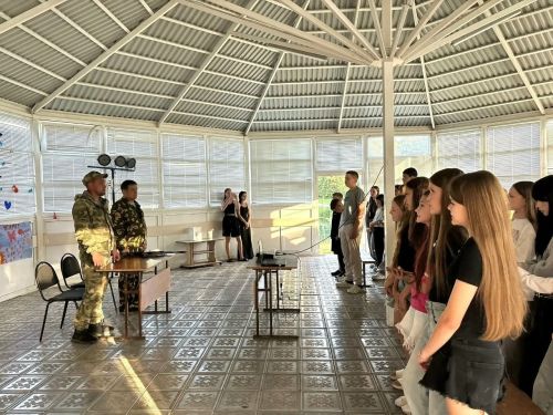 Участники СВО провели урок мужества в лагере «Чайка» Дрожжановского района