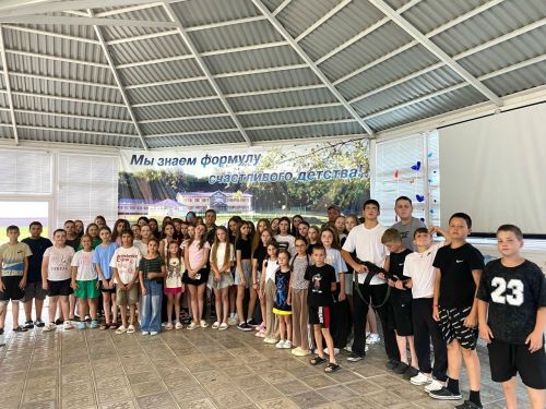 Участники СВО провели урок мужества в лагере «Чайка» Дрожжановского района