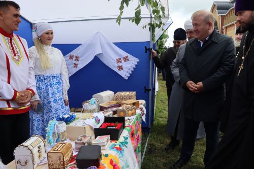 «Троица кӗввисенче»  халӑхăн йӑли-йӗрки палăрать