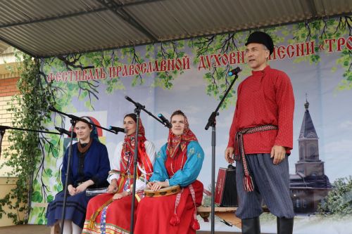 «Троица кӗввисенче»  халӑхăн йӑли-йӗрки палăрать