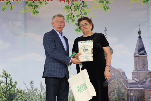«Троица кӗввисенче»  халӑхăн йӑли-йӗрки палăрать