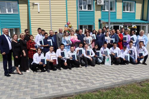 Дипломлӑ специалистсем пулчӗç