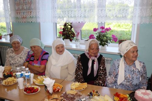 Спустя 56 лет: выпускники Старокакерлинской школы Дрожжановского района встретились в родных стенах