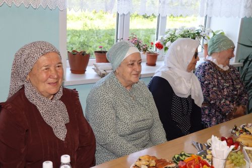Спустя 56 лет: выпускники Старокакерлинской школы Дрожжановского района встретились в родных стенах
