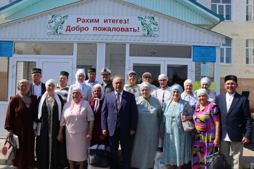 Спустя 56 лет: выпускники Старокакерлинской школы Дрожжановского района встретились в родных стенах