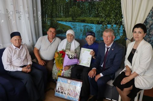 В День семьи, любви и верности, в Дрожжановском районе чествовали супругов-юбиляров