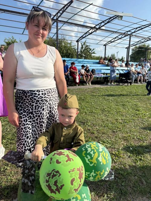 В Дрожжановском районе прошел яркий «Парад колясок – 2026»