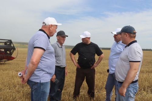 Тыр çи ӗçӗнче  малта пыракансене чысларӗç