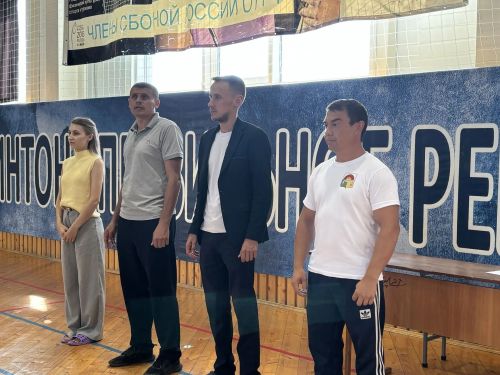 Настольный теннис и волейбол объединили любителей спорта в «Неделю физкультурника»