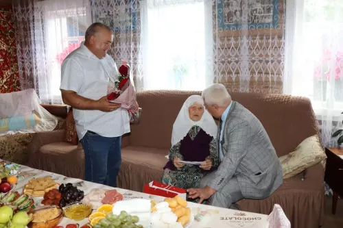 Жительница села Малая Цильна Дрожжановского района отметила свой 95-летний юбилей