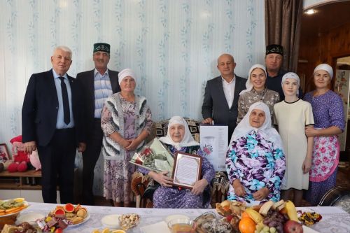 Жительница села Большая Цильна Дрожжановского района отметила 90-летний юбилей
