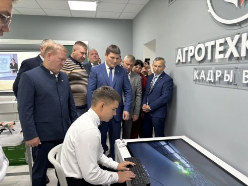 Профессие пӗрремӗш утăмсем – шкултанах