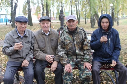 Праздник для старшего поколения в Дрожжаном-2023