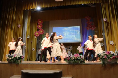 "А ну-ка, Мамы!"