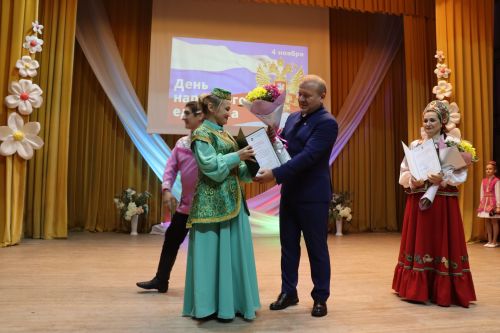 Концерт ко Дню народного единства в Дрожжаном-2023