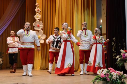 Концерт ко Дню народного единства в Дрожжаном-2023